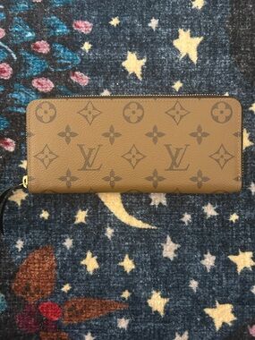Louis Vuitton Reverse Monogram Clemence Wallet